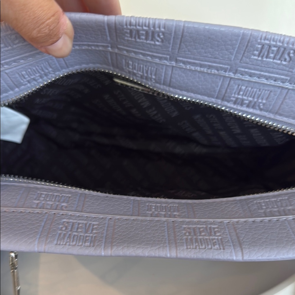 NWT Steve Madden Lavender Crossbody Bag - Picture 2 of 3